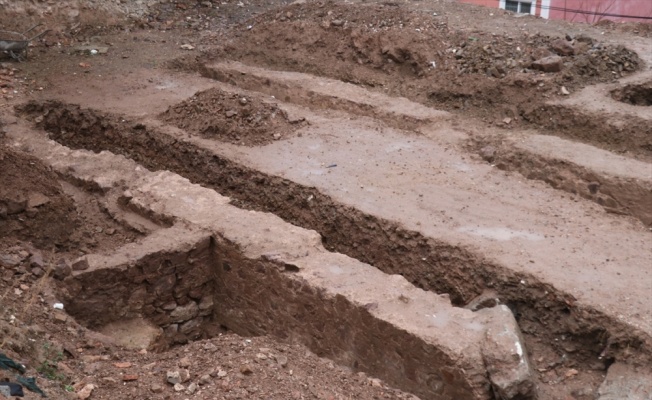 Kocaeli'de inşaat kazısında tarihi yapıya ait kalıntılar bulundu