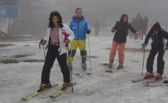 Muşlu öğrenciler ilk kayak deneyimini Uludağ'da yaşadı