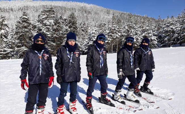 Bağcılar Belediyesi Spor Kulübü'nden 34 sporcu kış izci kampına katıldı