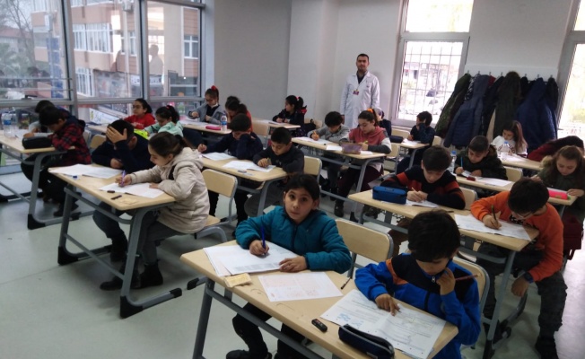 Darıca Uğur Okulları bursluluk sınavına yoğun ilgi