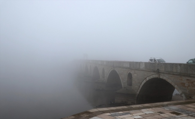 Edirne'de görüş mesafesi sis nedeniyle 30 metreye düşürdü