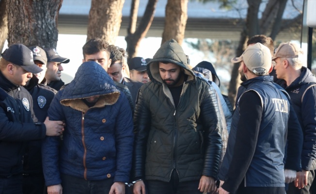 Balıkesir'deki DEAŞ operasyonunda yakalanan 11 zanlı tutuklandı