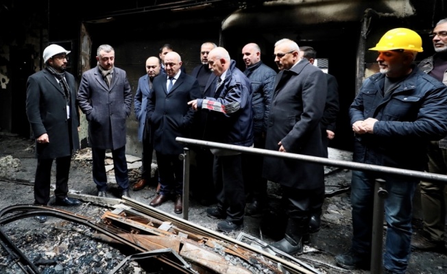Kocaeli Büyükşehir Belediye Başkanı Büyükakın, yangın çıkan AVM'nin esnafını ziyaret etti
