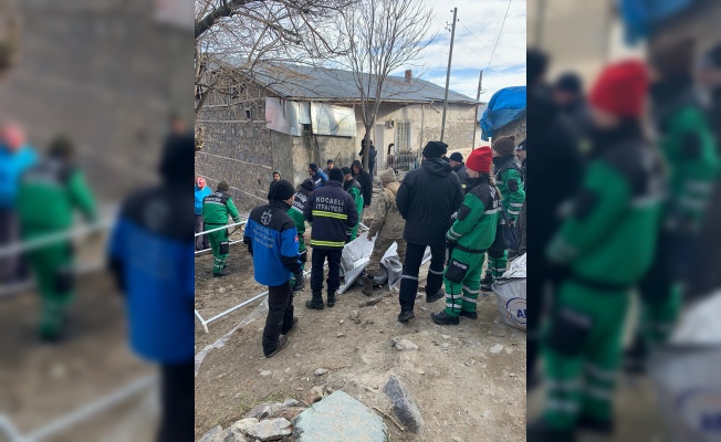 Kocaeli Büyükşehir Belediyesinin deneyimli deprem ekibi Elazığ’da
