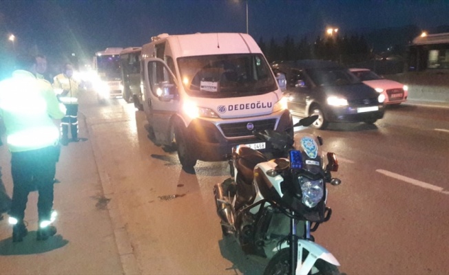 Kocaeli'de trafik kazasında 2 polis yaralandı