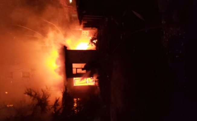 Lüleburgaz'da metruk ev yangını