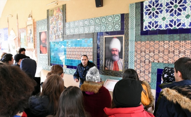 Osmanlı Padişahları Tarih Şeridi öğrencilerin tatil gezisini tarih dersine dönüştürüyor