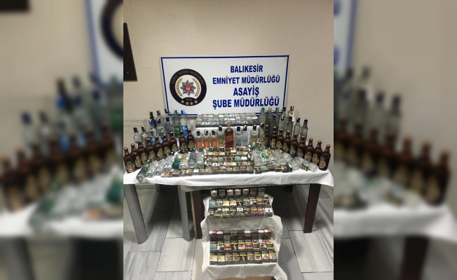 Balıkesir'de büfeden sigara ve içki çaldıkları iddiasıyla 4 şüpheli yakalandı