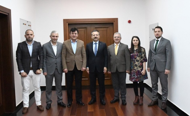 Gebze Trabzonlular Derneği Vali Aksoy'u ziyaret etti