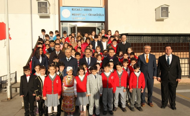 Kaymakam Güler ve Başkan Büyükgöz, M. Alp Tiryakioğlu İlkokulu'nda 