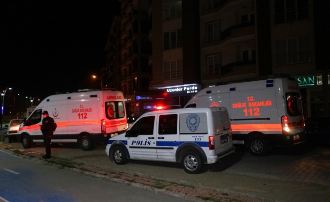 Jandarma'nın dur ihtarına uymayan iki kişi ateş açtı: 2 asker yaralı