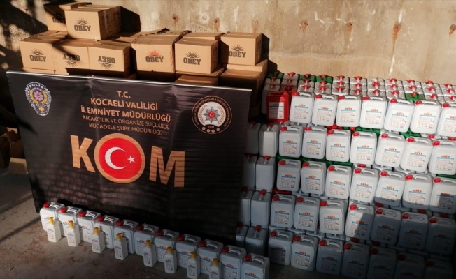 Kocaeli'de 3 bin 340 litre kaçak dezenfaktan ürünü ele geçirildi