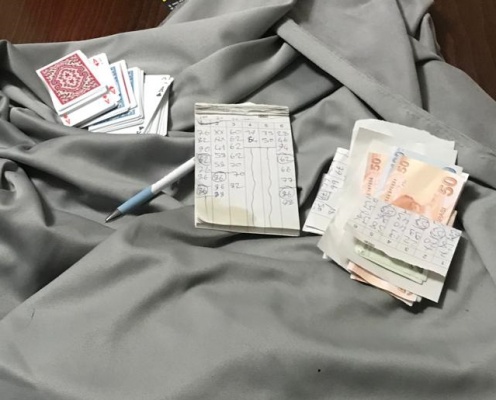 Evde kumar oynanan 10 kişiye 36 bin 400 lira para cezası