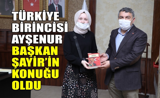 Türkiye birincisi Ayşenur, Başkan Şayir’in konuğu oldu