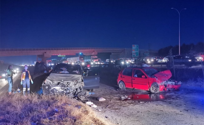 Gebze'de zincirleme trafik kazasında 7 kişi yaralandı