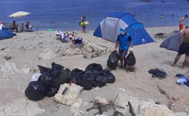 Hafta sonu sahillerden 250 ton atık toplandı