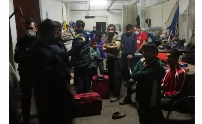 Kocaeli'de 46 düzensiz göçmen saklandıkları atölyede yakalandı