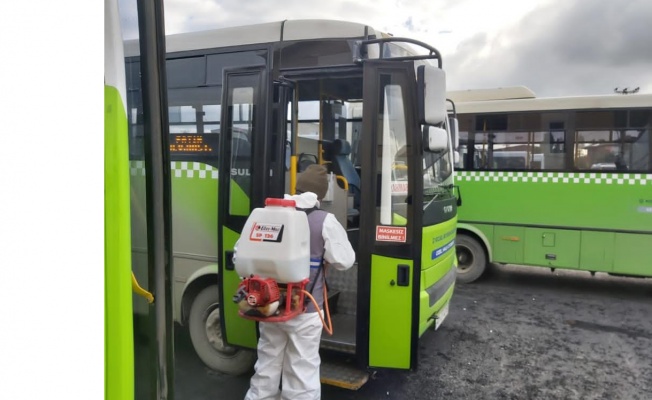 Gebze’de halk otobüsleri dezenfekte ediliyor