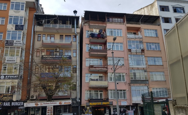 Marmara Depremi'nde birbirinden ayrılan Kocaeli'deki 2 bina yıkılacak