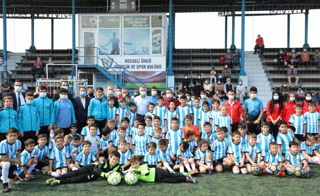 Büyükşehir'den amatör spor kulüplerine malzeme desteği