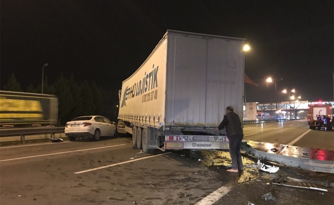 Kartepe'de kaza nedeniyle Ankara yönü trafiğe kapandı