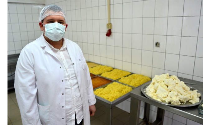 Atalarından kalan peynir helvasını geleneksel tarifiyle 4 kuşaktır üretiyorlar
