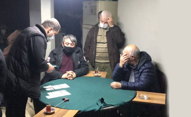 Kahvehanede kumar oynayan 19 kişiye 59 bin 850 lira para cezası kesildi