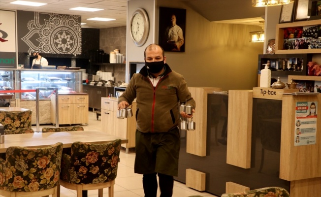 Edirne'de sabah müşteri kabul etmeye başlayacak yeme içme yerleri hazırlıklara geceden başladı