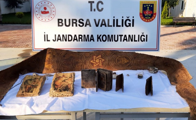 Bursa Mudanya'da 3 milyon lira değeri olan tarihi eser ve objeler ele geçirildi
