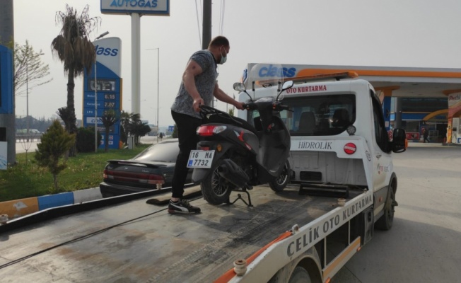 İnegöl'de kamyonetle çarpışan motosikletin sürücüsü yaralandı
