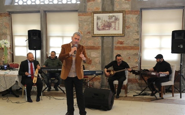 Kocaeli'de Gölcüklü sanatçılara moral konseri