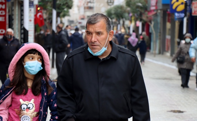 Vaka artışlarında ilk sırada olan Kırklareli'nde bazı vatandaşların hala maske takmadığı gözleniyor
