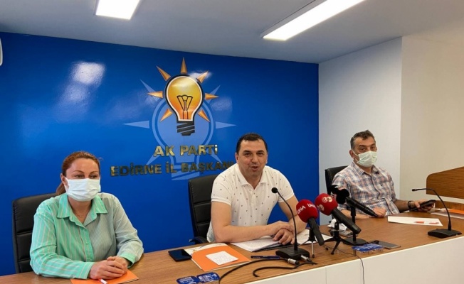 AK Parti Edirne Belediye Meclisi Üyeleri Belediye Başkanı Gürkan'ın sözlerine tepki gösterdi
