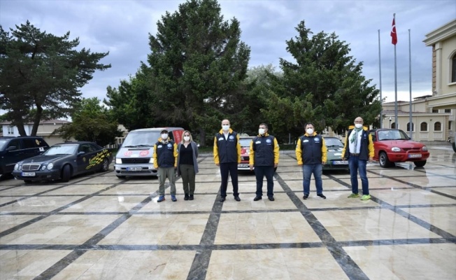 Dışişleri Bakan Yardımcısı Kaymakcı, Edirne Valisi Canalp'i ziyarete kullandığı ralli aracıyla gitti