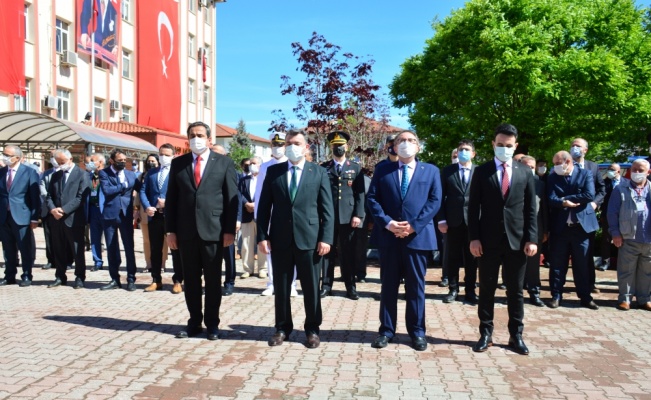 Karasu'da 19 Mayıs Atatürk'ü Anma, Gençlik ve Spor Bayramı kutlandı
