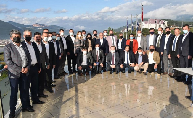 Bursa’nın AK Partili ilçe başkanları Gemlik’te buluştu