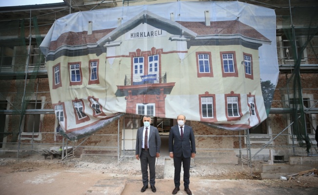 Kırklareli Valisi Bilgin, restore edilen gar binasında incelemede bulundu