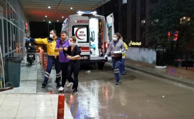 Kocaeli'de metro şantiyesinde betona çarpan otomobildeki 2 kişi yaralandı