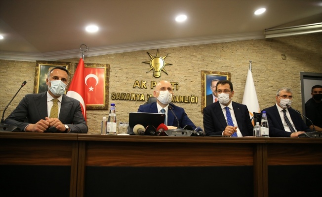 Ulaştırma ve Altyapı Bakanı Karaismailoğlu, AK Parti Sakarya İl Başkanlığı ziyaretinde konuştu: