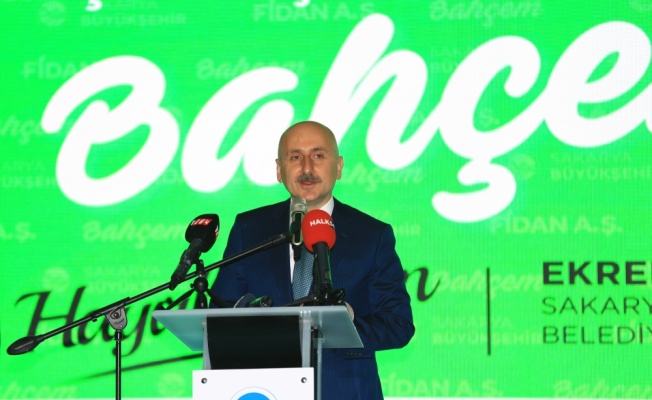 Ulaştırma ve Altyapı Bakanı Karaismailoğlu, Sakarya'da 