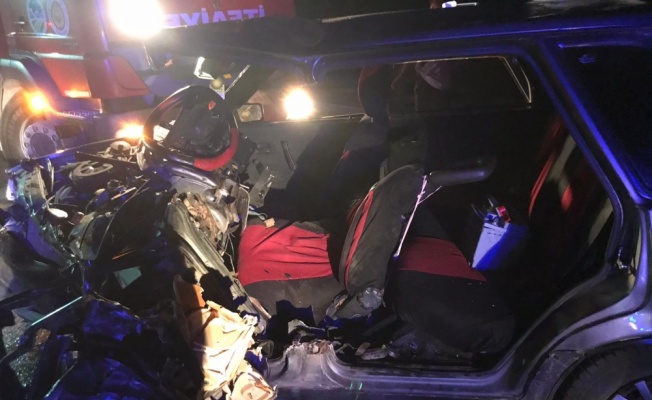 Sakarya'da iki otomobil çarpıştı: 5 yaralı