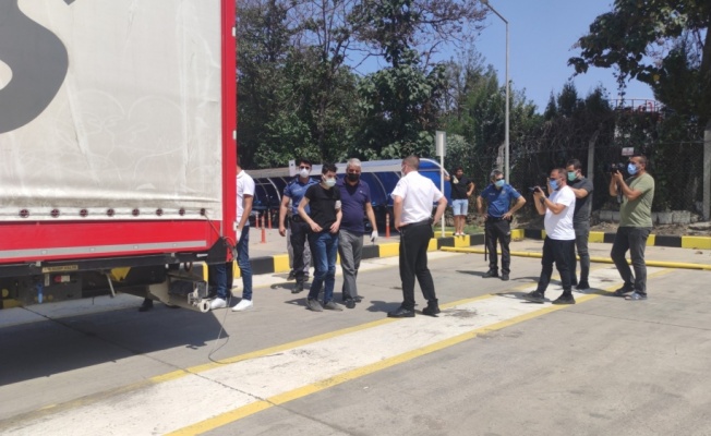 Bursa'da tır dorsesinde yabancı uyruklu 2 kişi yakalandı