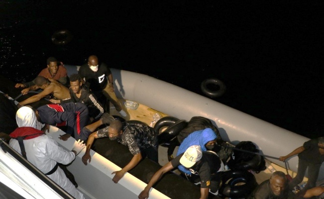 Çanakkale'de Türk kara sularına itilen 59 sığınmacı kurtarıldı