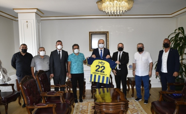 Edirne Fenerbahçeliler Derneği'nden Vali Canalp ve Belediye Başkanı Gürkan'a ziyaret