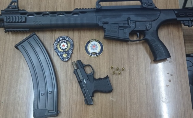 Edirne'de hafif ticari araçta uzun namlulu silah ve tabanca ele geçirildi, 2 şüpheli gözaltına alındı