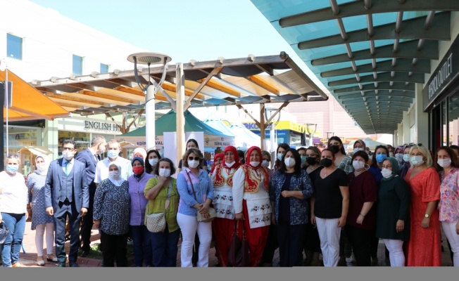 Edirneli üretici kadınlar selzedelere destek için kermes düzenledi