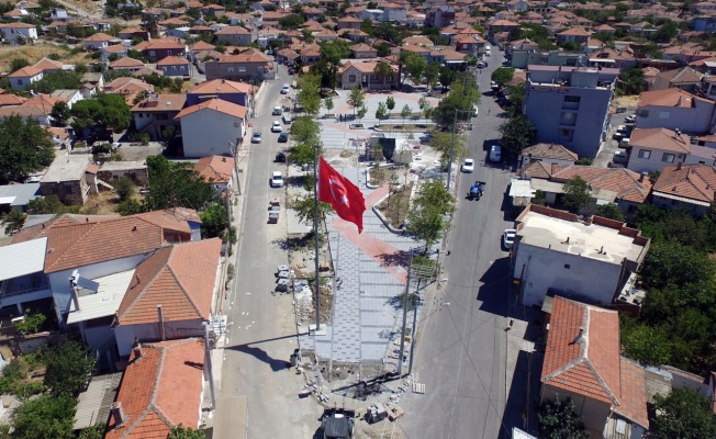 İzmir Aliağa’da tarihi meydanda restorasyon