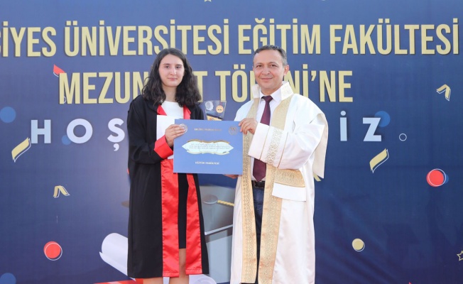Kayseri ERÜ’de 460 ‘Eğitimci’ mezun oldu
