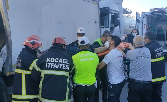 Kocaeli'de zincirleme trafik kazasında 1 kişi yaralandı