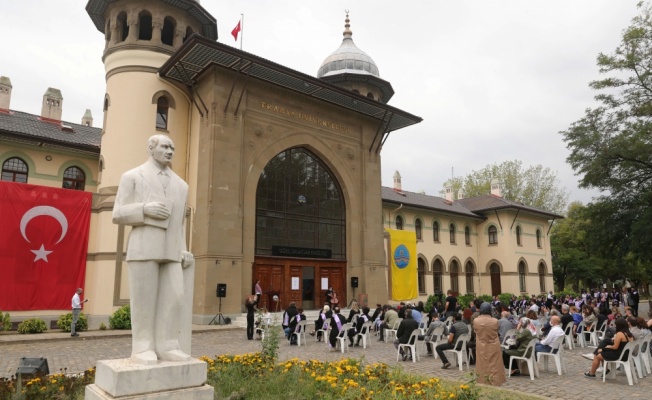 Trakya Üniversitesi Güzel Sanatlar Fakültesi'nde mezuniyet töreni düzenlendi